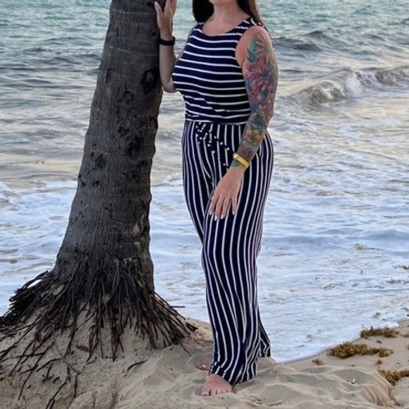 Zenana Navy White Striped Sleeveless Wide Leg Jumpsuit Women's Size L - Picture 1 of 3